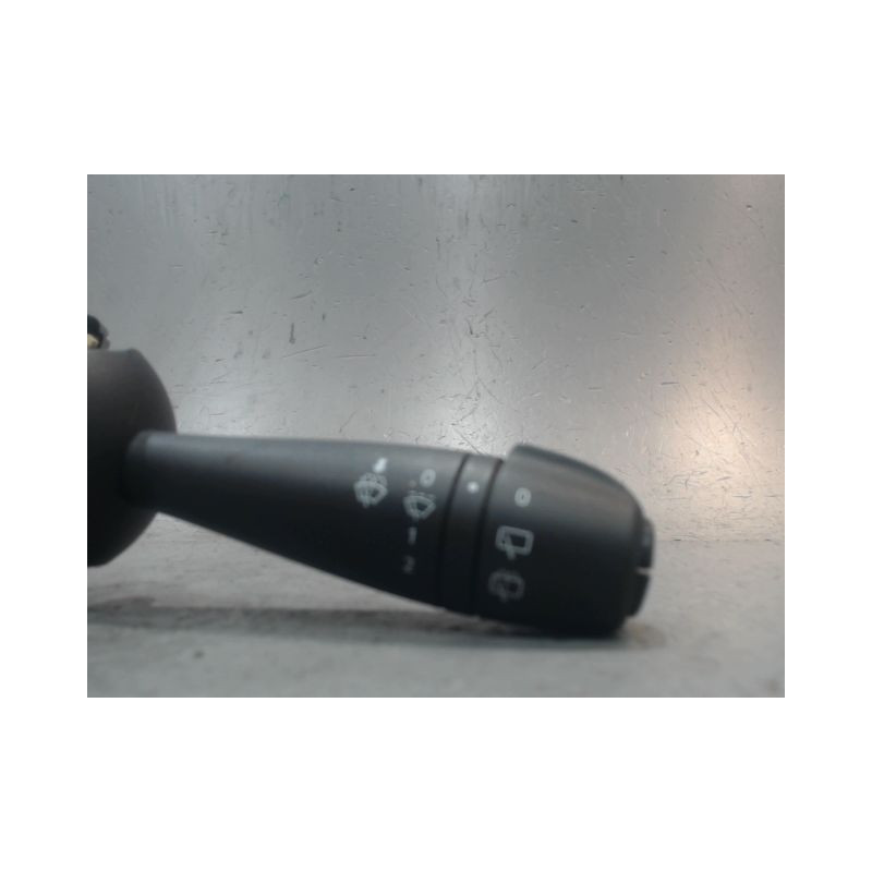 COMMANDE ESSUIE GLACE RENAULT TWINGO