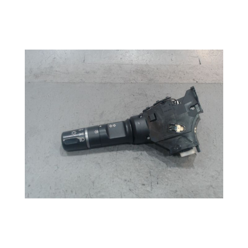 COMMANDE CLIGNOTANT MAZDA 2