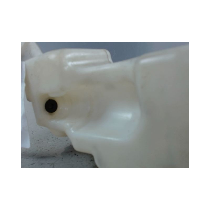 RESERVOIR LAVE-GLACE AVANT VOLKSWAGEN GOLF IV 98-2004