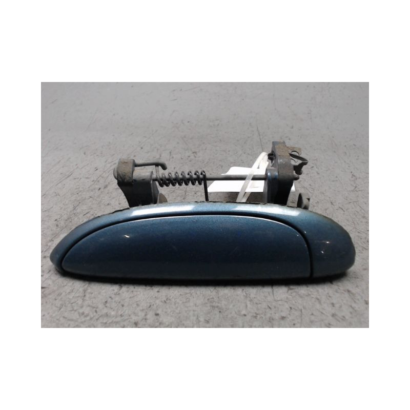 POIGNEE EXTERIEURE PORTE AVANT GAUCHE DACIA LOGAN 4 P 05-08