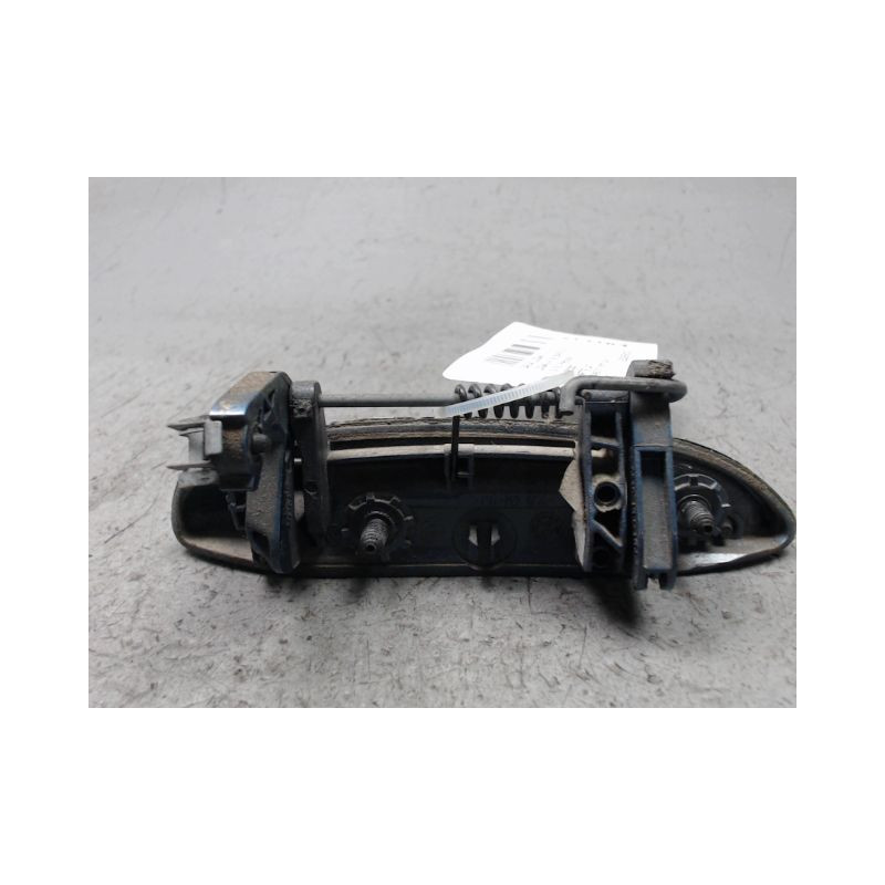 POIGNEE EXTERIEURE PORTE AVANT GAUCHE DACIA LOGAN 4 P 05-08