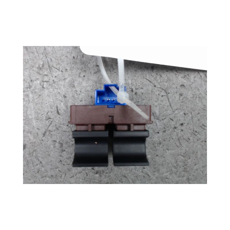 ACTIONNEUR TRAPPE CARBURANT VOLKSWAGEN PASSAT SW 2005-