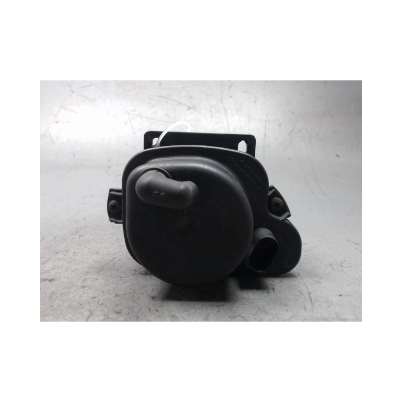 PHARE ANTIBROUILLARD AVANT GAUCHE AUDI A6 AVANT 98-2001