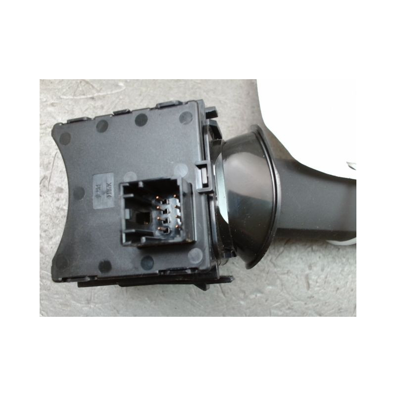 COMMANDE ESSUIE GLACE OPEL CORSA 2010-