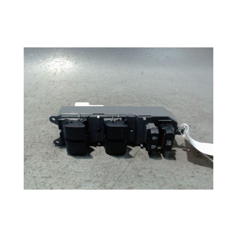 COMMANDE LEVE-GLACE PORTE AVG TOYOTA YARIS II 2010-