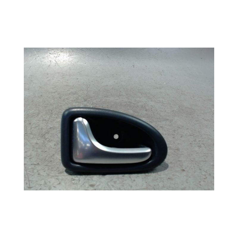 POIGNEE INTERIEURE PORTE AVANT GAUCHE RENAULT CLIO II PH.2 01-06