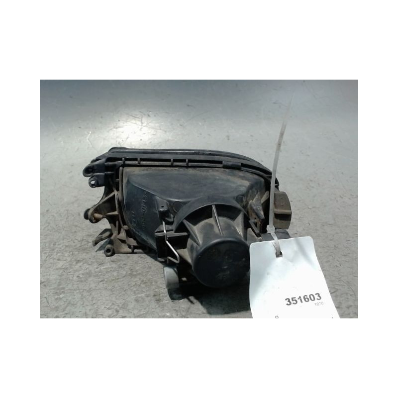 PHARE ANTIBROUILLARD AVANT DROIT RENAULT LAGUNA NEVADA -98