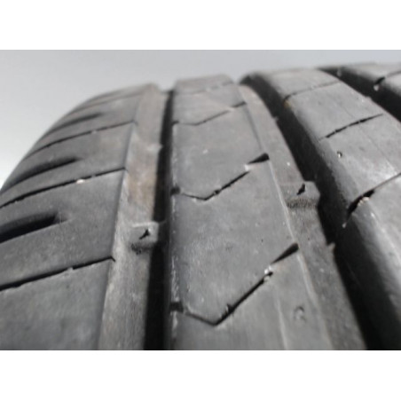 Paire de pneus KUMHO ECSTA HS51 215 45 16 90 V