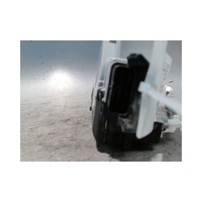 SYSTEME CONDAMNATION AVANT GAUCHE PEUGEOT 5008 2009-