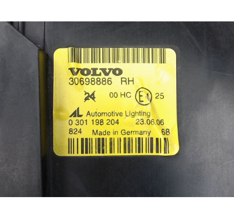 PHARE DROIT VOLVO V50