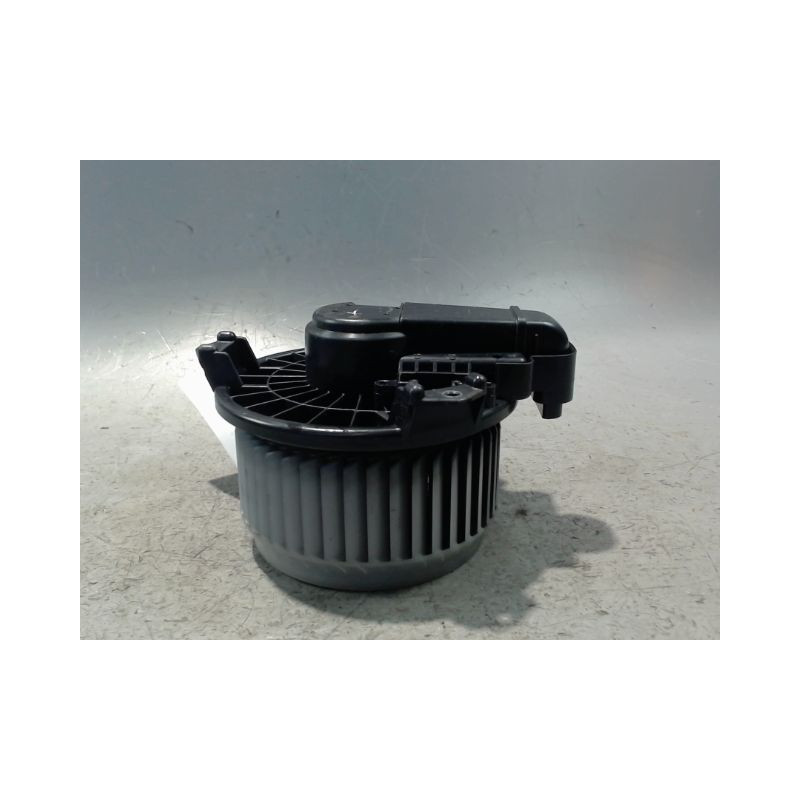 MOTEUR VENTILATEUR CHAUFFAGE TOYOTA YARIS II 2010-