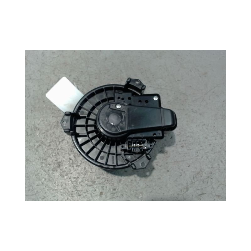 MOTEUR VENTILATEUR CHAUFFAGE TOYOTA YARIS II 2010-