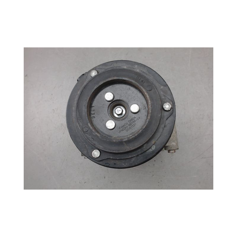 COMPRESSEUR AIR CONDITIONNE FORD FIESTA