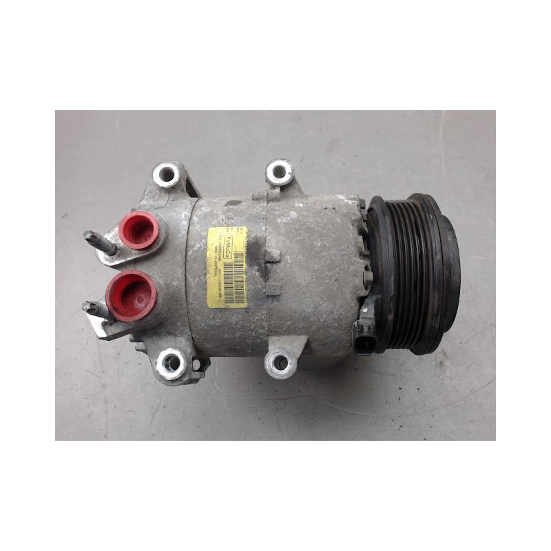 COMPRESSEUR AIR CONDITIONNE FORD FIESTA