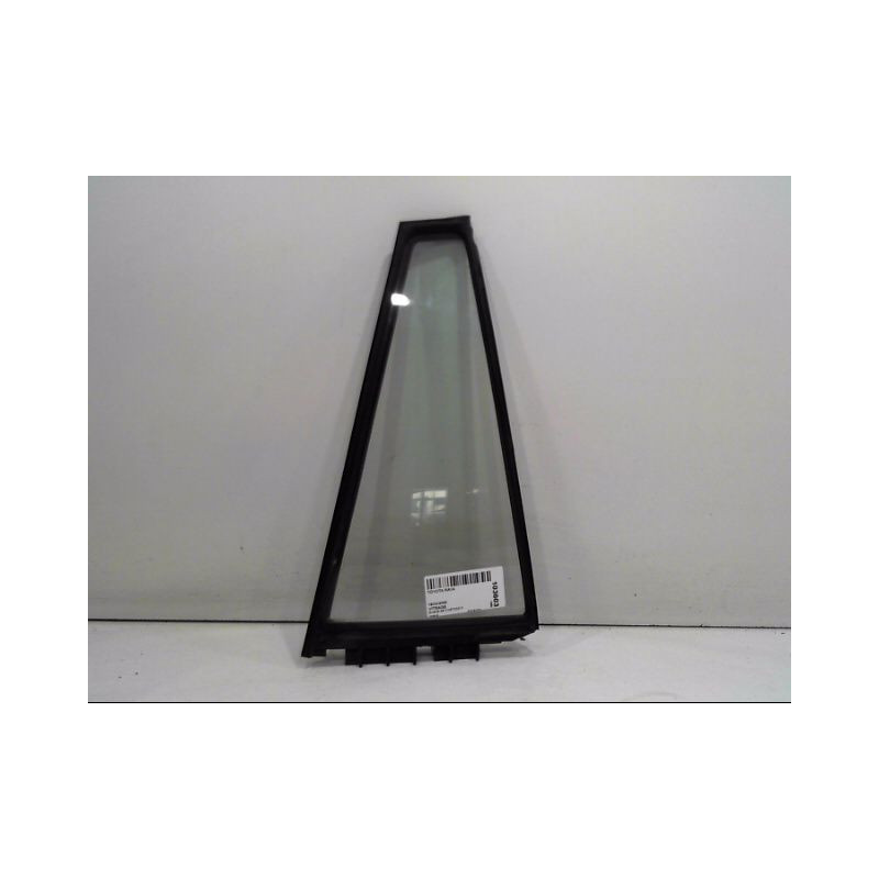 GLACE ARRIERE CUSTODE DROIT TOYOTA RAV4