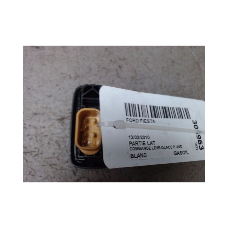 COMMANDE LEVE-GLACE PORTE AVD FORD FIESTA
