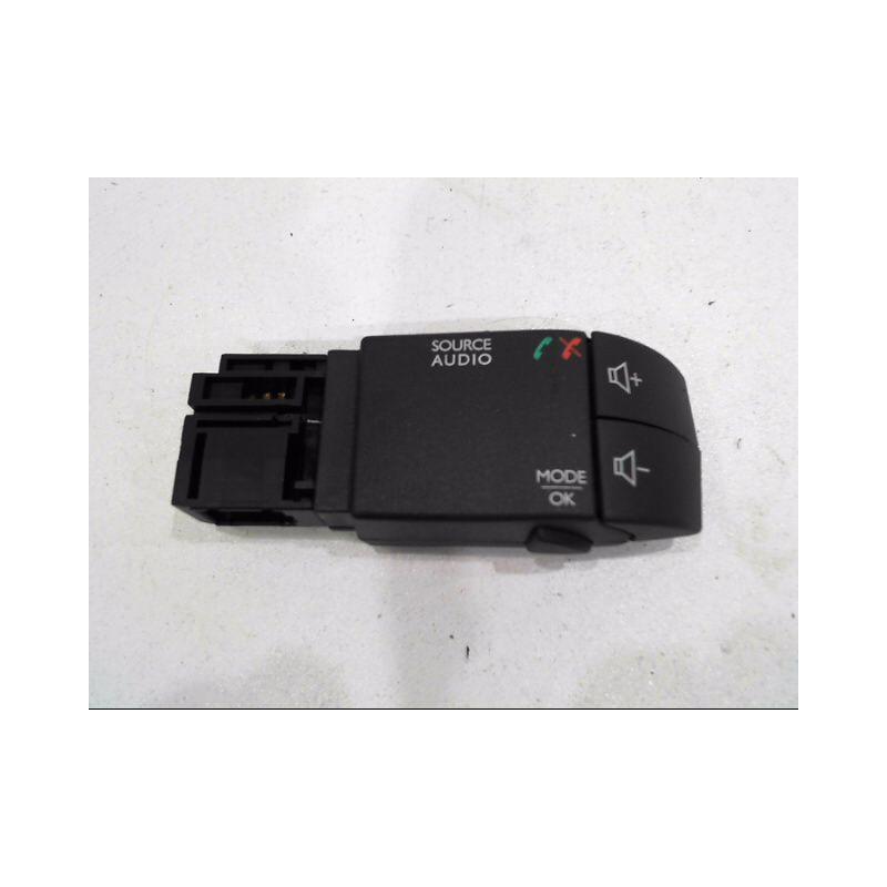 COMMANDE AUTORADIO RENAULT CLIO