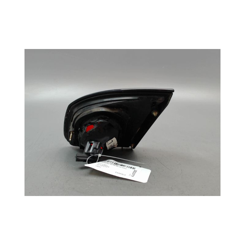 FEU ARRIERE INTERIEUR GAUCHE NISSAN PRIMERA 99-2002