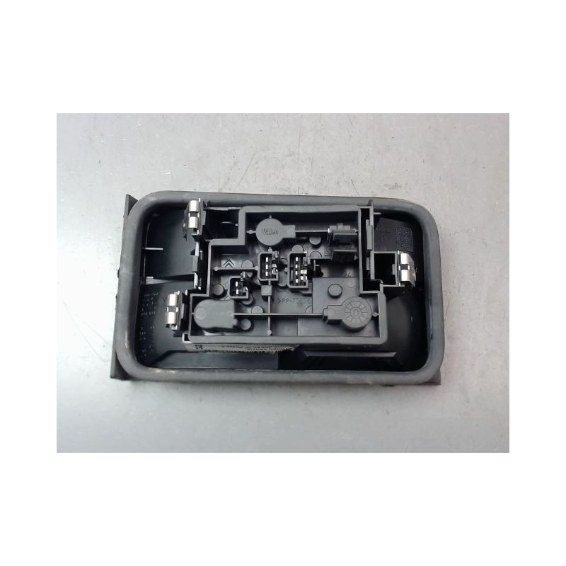 FEU ARRIERE INTERIEUR DROIT CITROEN XANTIA BREAK Phase 2 1997-2001