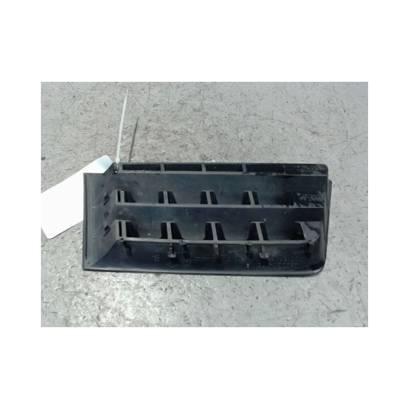 GRILLE CALANDRE GAUCHE RENAULT MEGANE II PH1 02-05