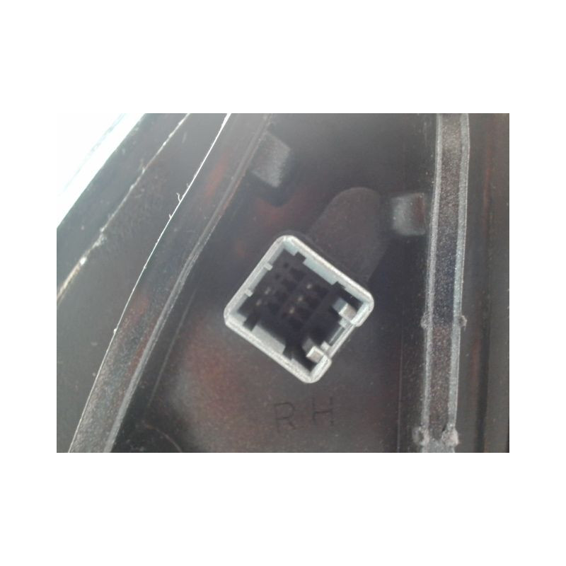 RETROVISEUR EXTERIEUR ELECTRIQUE DROIT HYUNDAI SANTA FE BREAK I 2000-2006
