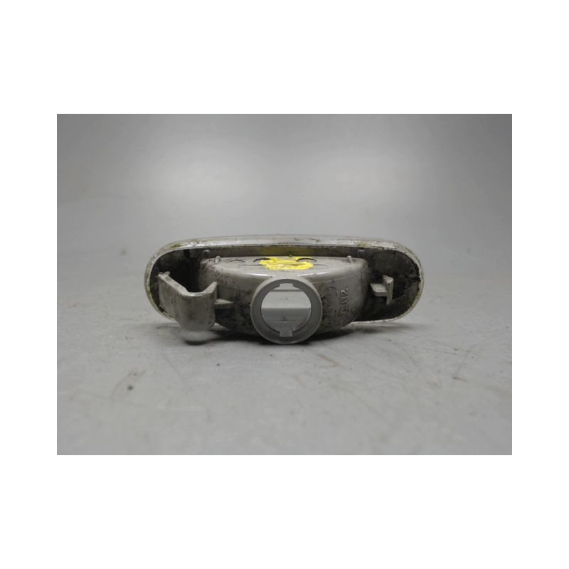 REPETITEUR AILE GAUCHE FIAT PUNTO