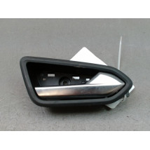 POIGNEE INTERIEURE PORTE AVANT DROIT RENAULT CAPTUR
