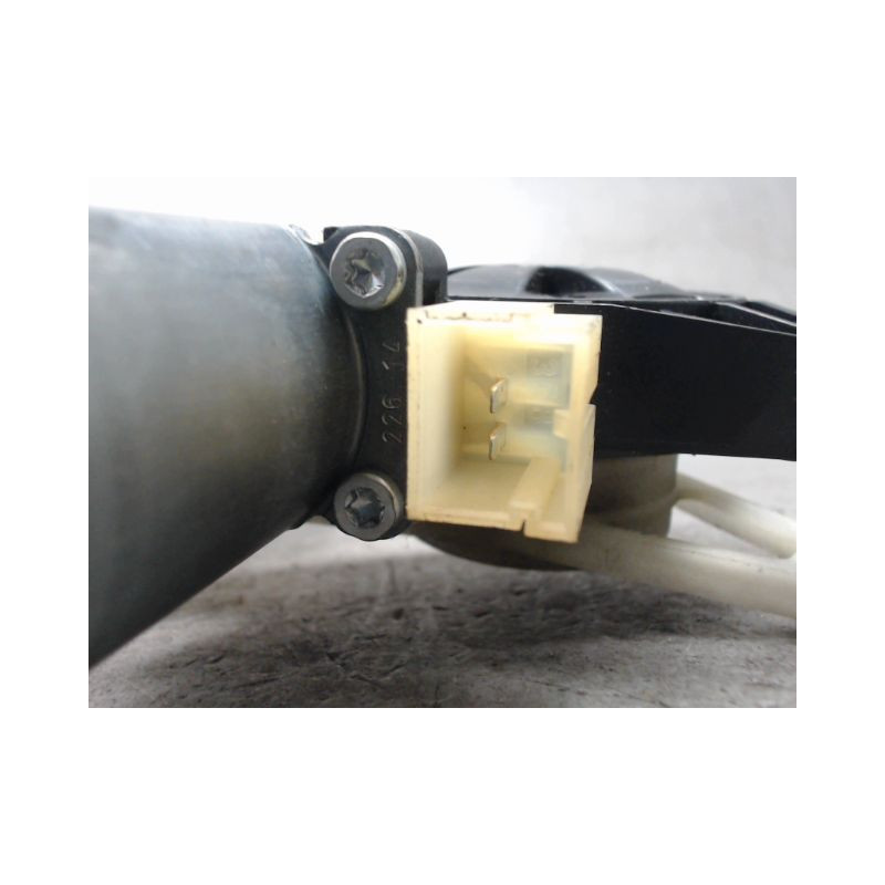 MECANISME+MOTEUR LEVE-GLACE AVANT DROIT AUDI A3 SPORTBACK