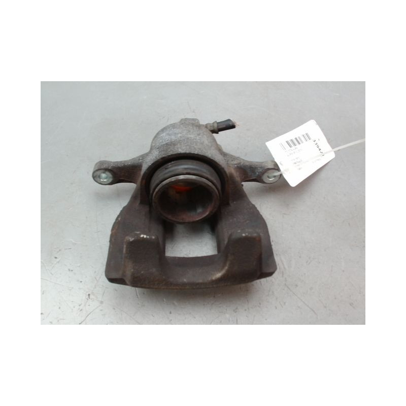 ETRIER DE FREIN AVANT DROIT TOYOTA AURIS 2010-