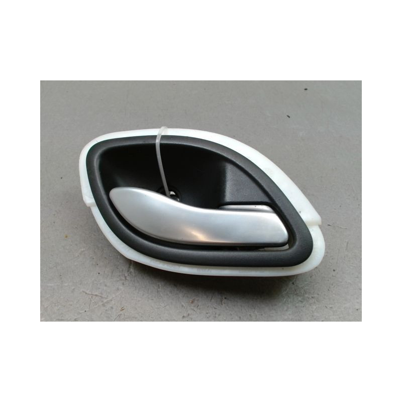 POIGNEE INTERIEURE PORTE AVANT DROIT RENAULT VEL SATIS Phase 2 2005-2009
