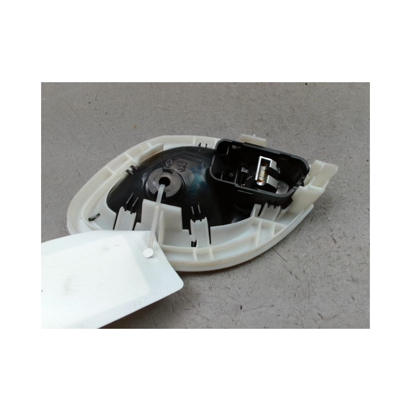 POIGNEE INTERIEURE PORTE AVANT DROIT RENAULT VEL SATIS Phase 2 2005-2009