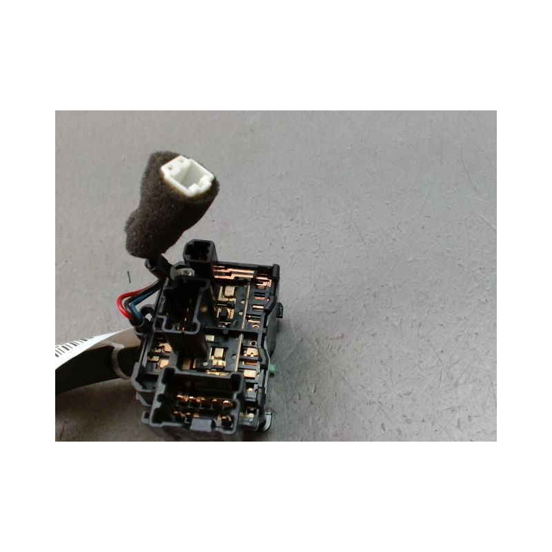 COMMANDE ECLAIRAGE NISSAN PICK-UP PICKUP DBL.CAB. III Phase 2 2002-2006