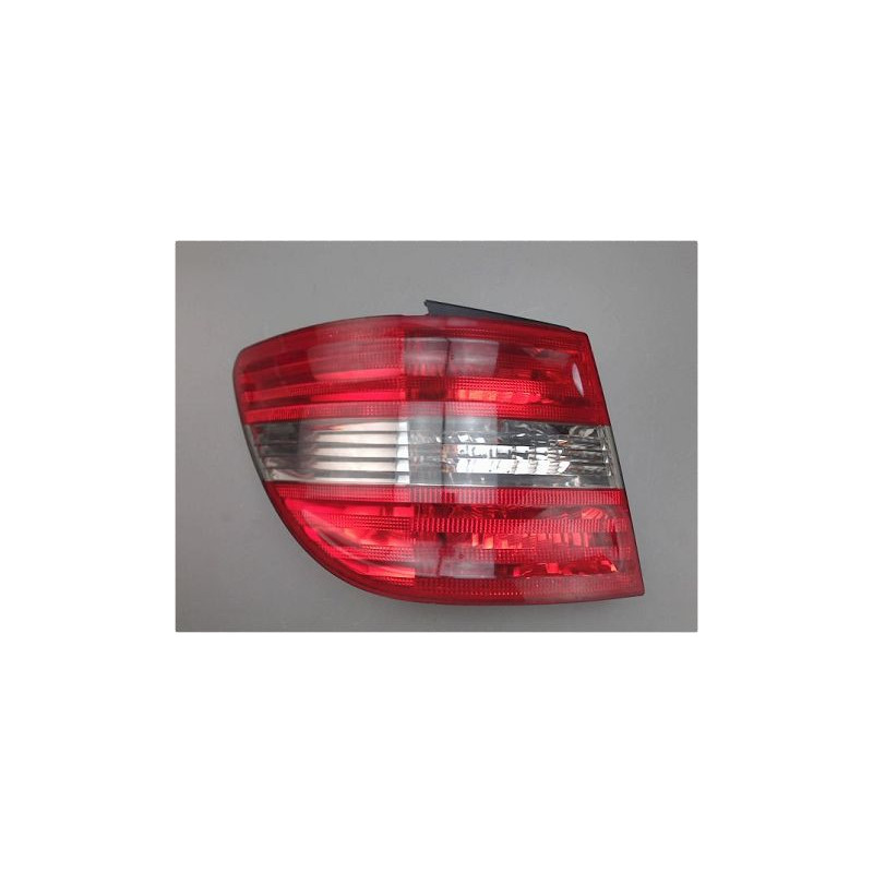 FEU ARRIERE GAUCHE  MERCEDES CLASSE B