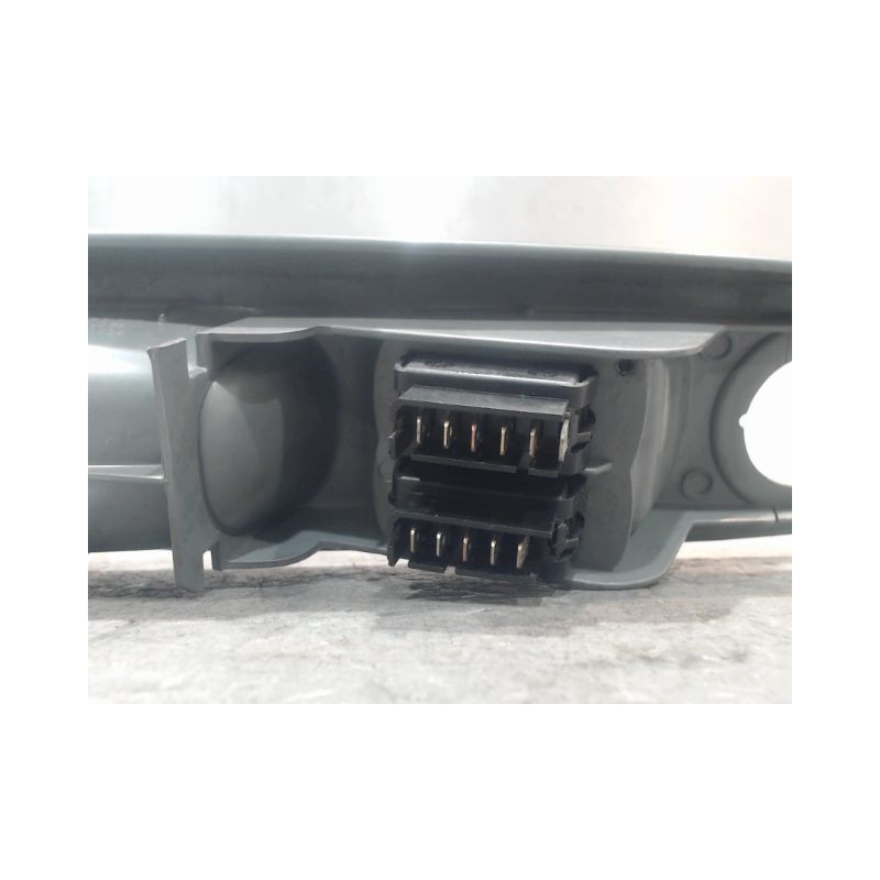COMMANDE LEVE-GLACE PORTE AVG RENAULT TWINGO