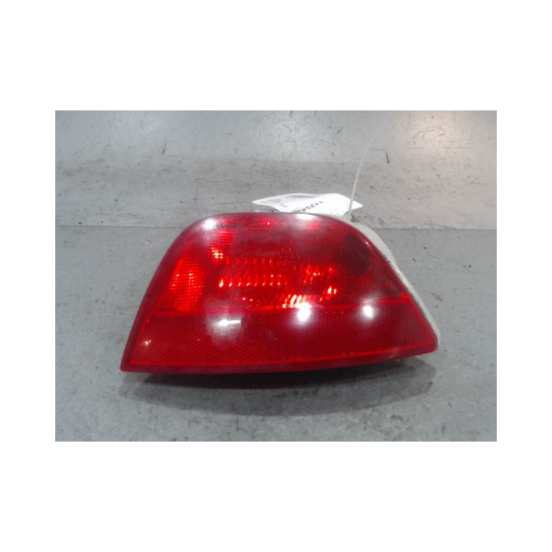 FEU DE PARE-CHOC ARRIERE GAUCHE FORD FOCUS