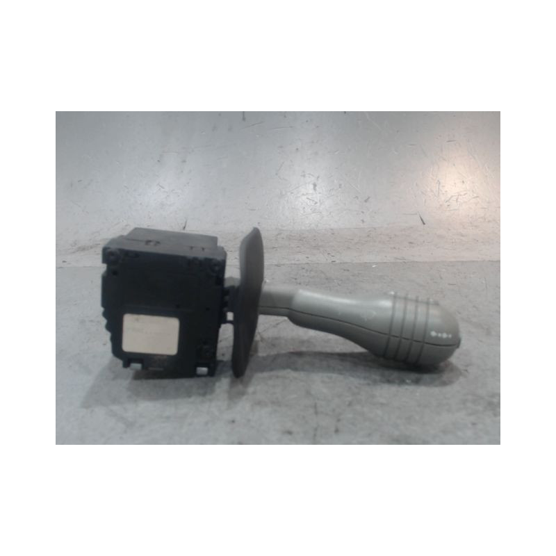 COMMANDE ESSUIE GLACE RENAULT TWINGO
