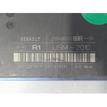 BOITE A FUSIBLES RENAULT MEGANE