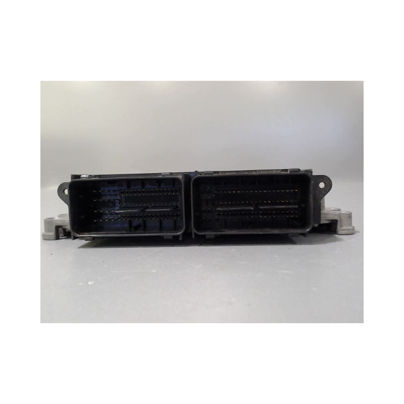 CALCULATEUR MOTEUR FORD FIESTA