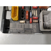 BOITE A FUSIBLES CITROEN C4