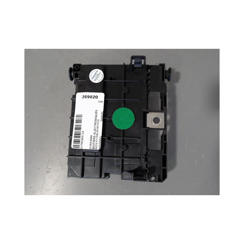 BOITE A FUSIBLES CITROEN C4
