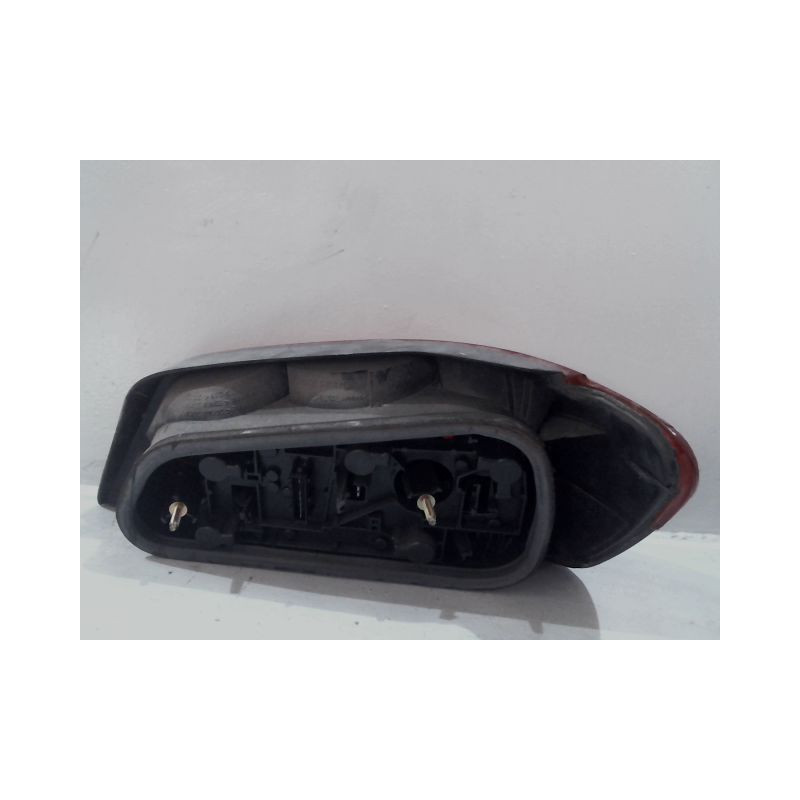 FEU ARRIERE GAUCHE  PEUGEOT 306 97-2001