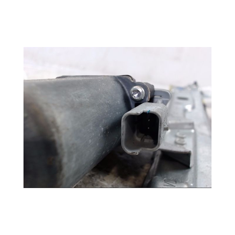 MECANISME+MOTEUR LEVE-GLACE AVANT DROIT PEUGEOT 207 3P