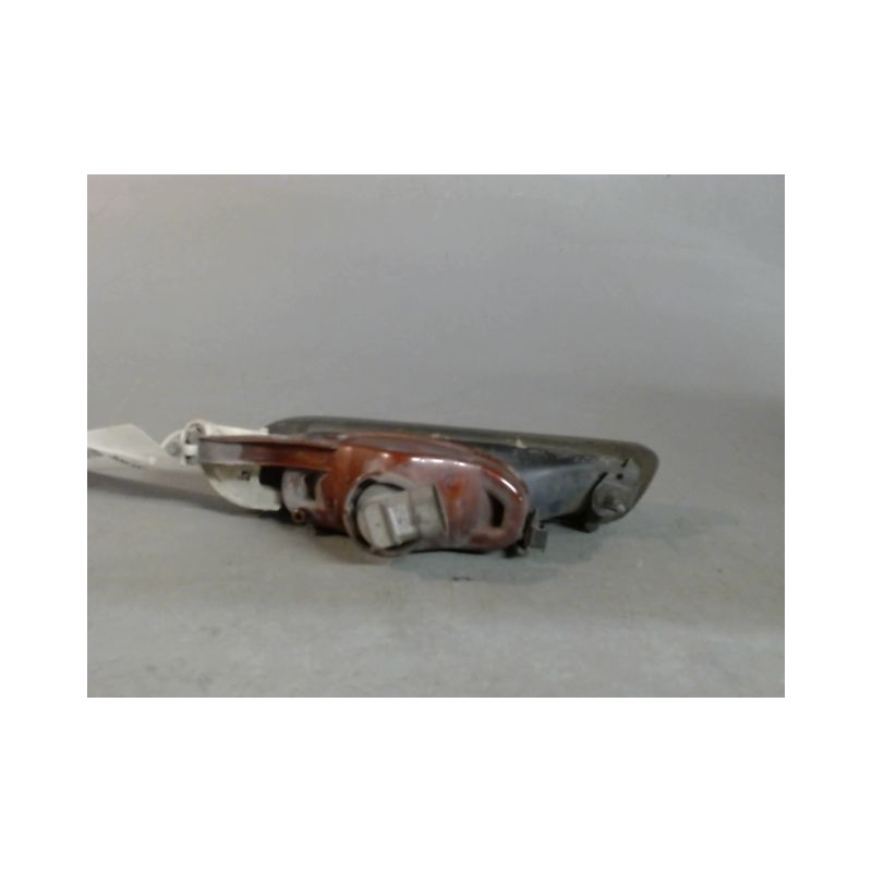 PHARE ANTIBROUILLARD AVANT DROIT B.M.W. SERIE 3