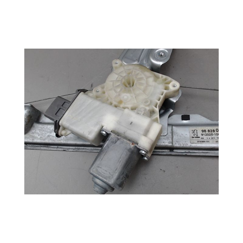 MECANISME LEVE-GLACE AVANT GAUCHE PEUGEOT 5008