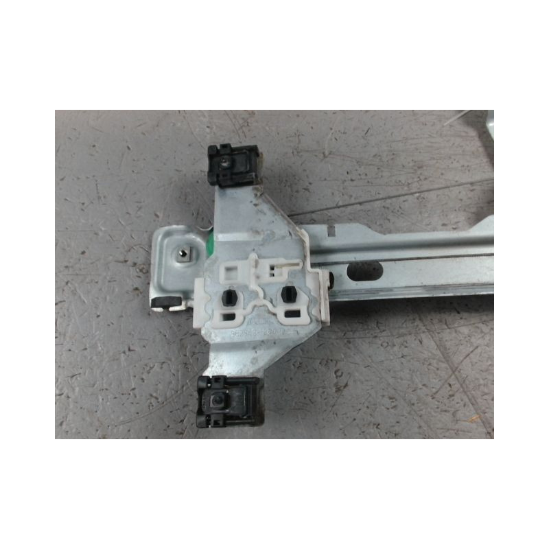MECANISME+MOTEUR LEVE-GLACE AVANT GAUCHE PEUGEOT 3008 2009-