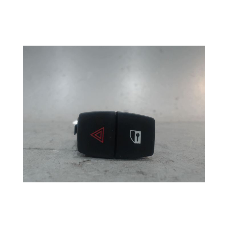 BOUTON DE WARNING B.M.W. SERIE 1