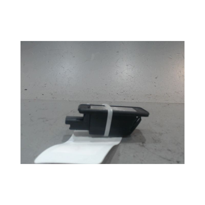 ECLAIREUR PLAQUE DE POLICE GAUCHE PEUGEOT 208