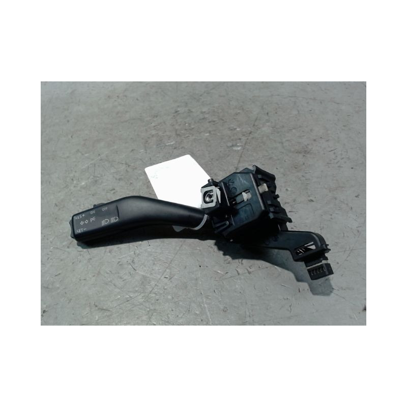 COMMANDE CLIGNOTANT SEAT LEON 2005-