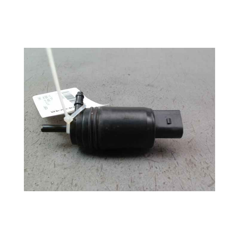 POMPE LAVE-GLACE ARRIERE BMW SERIE 1