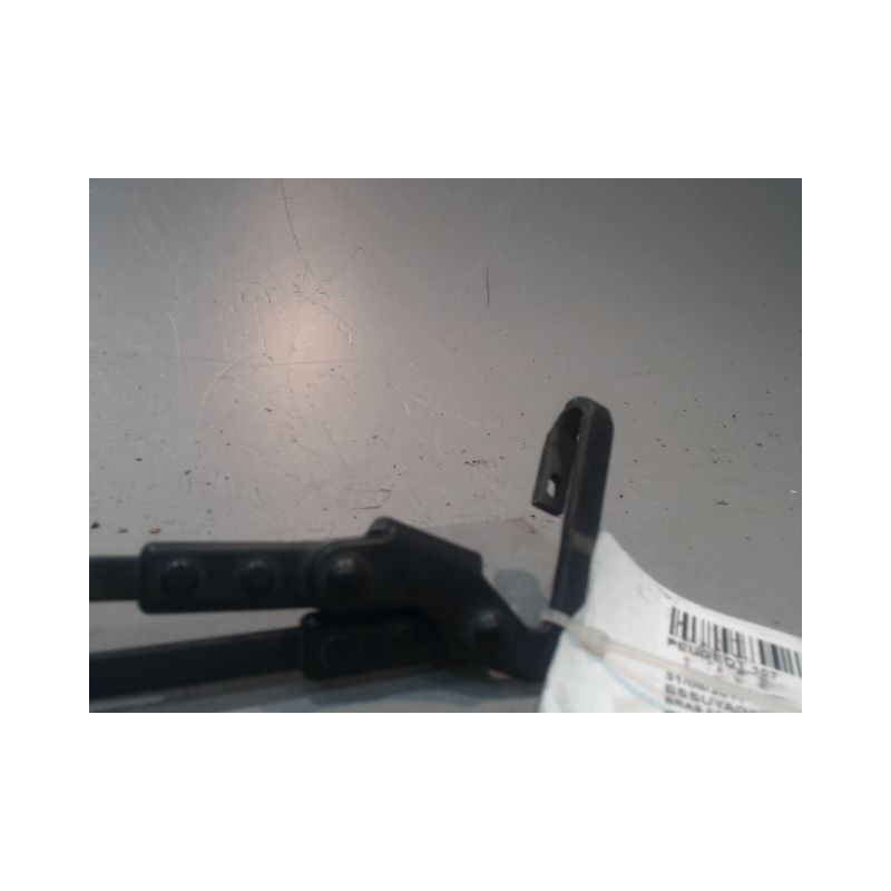 BRAS ESSUIE-GLACE AVANT PEUGEOT 107